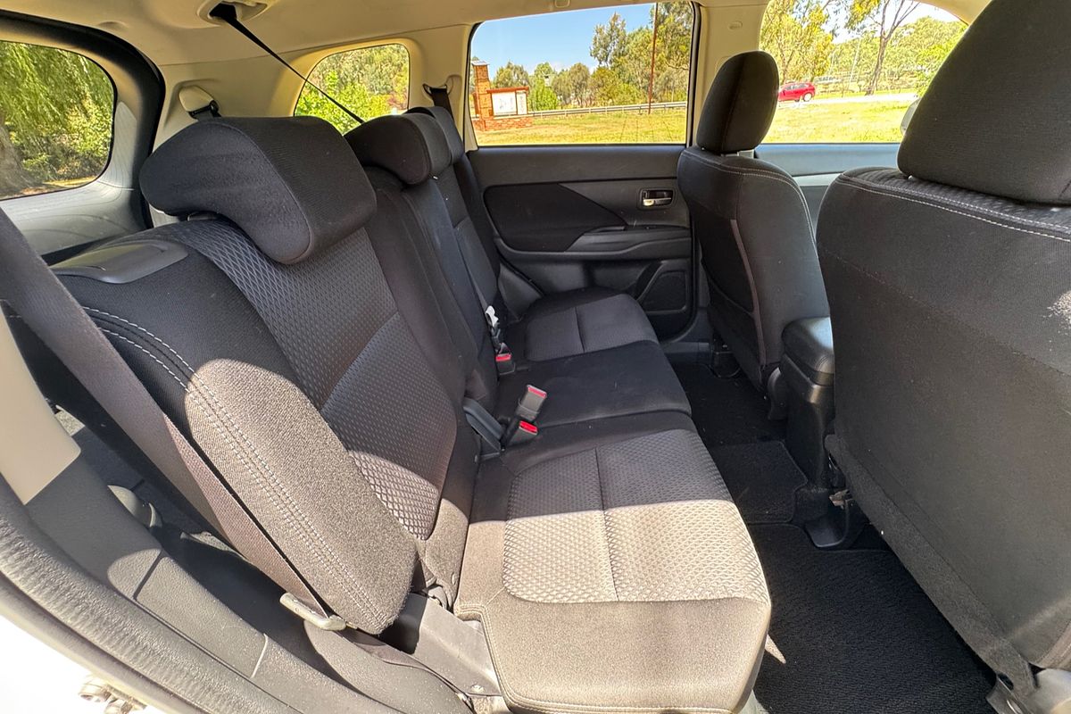 2017 Mitsubishi Outlander LS ZK