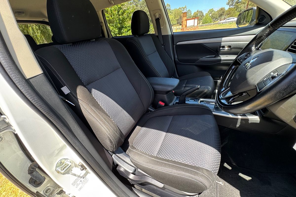 2017 Mitsubishi Outlander LS ZK