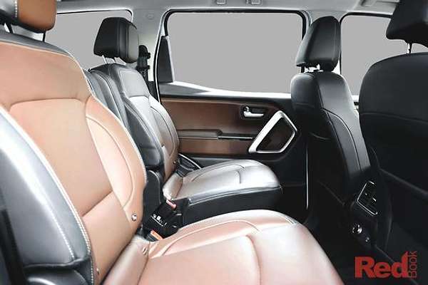 2024 Mahindra Scorpio Z8