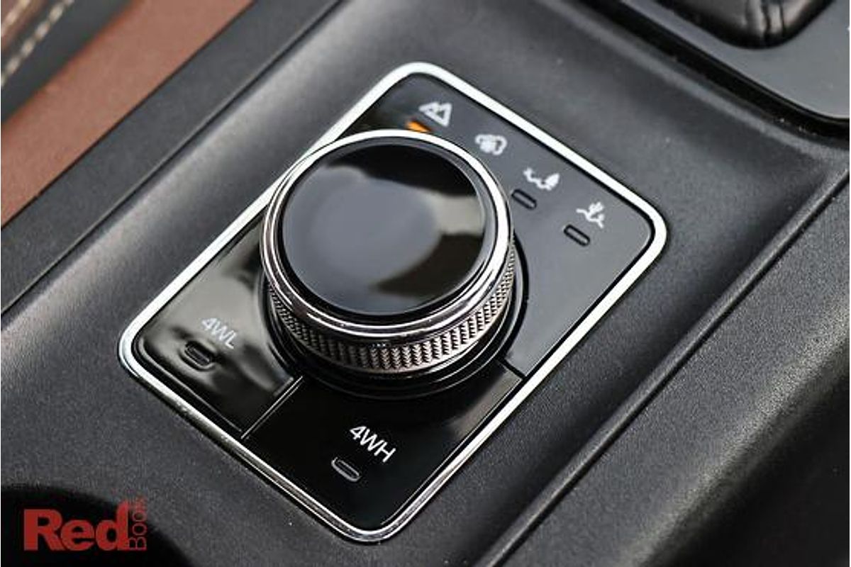 2024 Mahindra Scorpio Z8