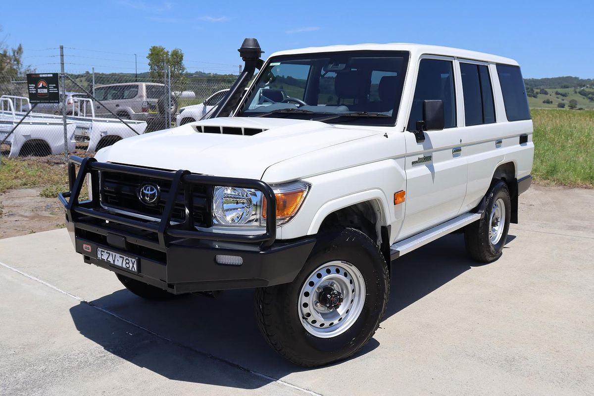 2023 Toyota Landcruiser Workmate VDJ76R