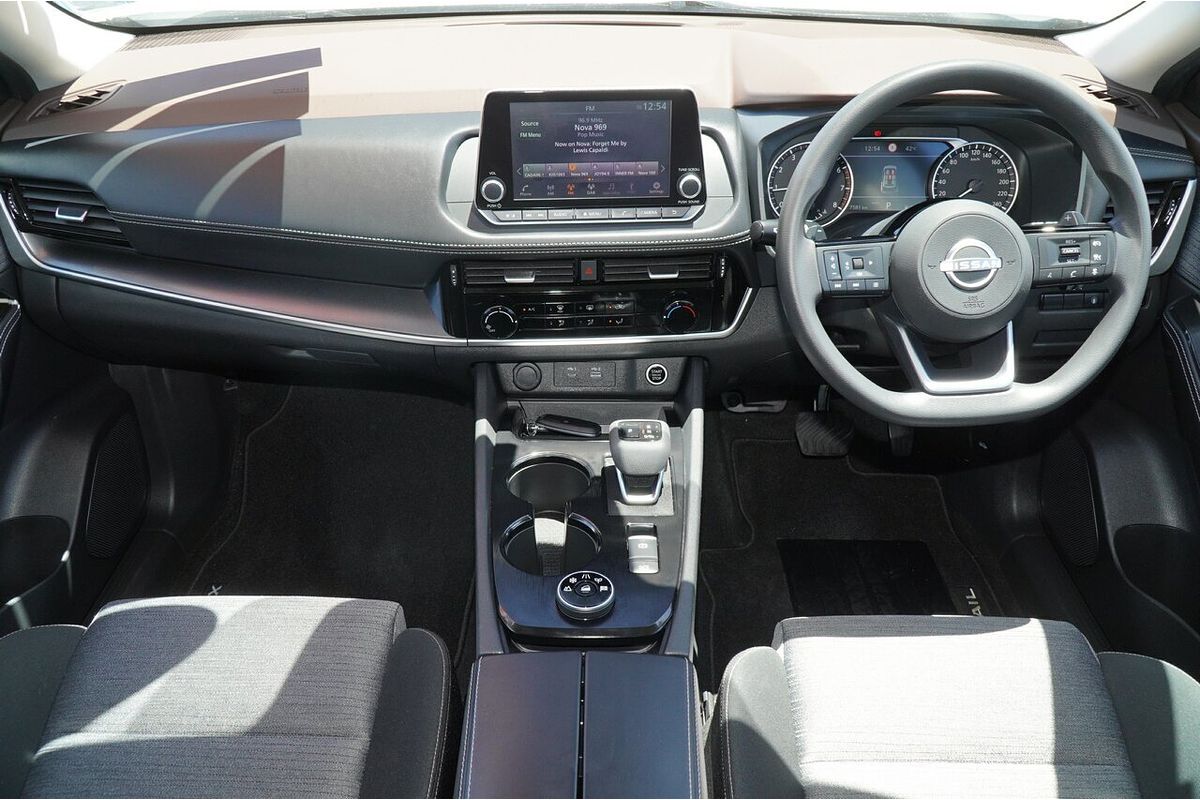 2024 Nissan X-TRAIL ST T33