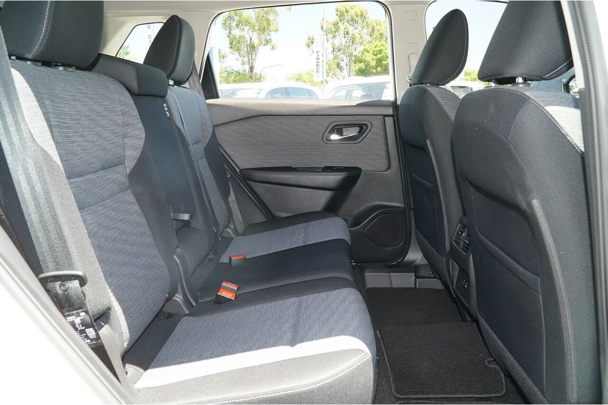 2024 Nissan X-TRAIL ST T33