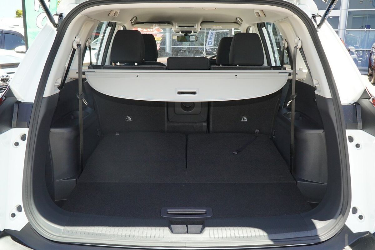 2024 Nissan X-TRAIL ST T33