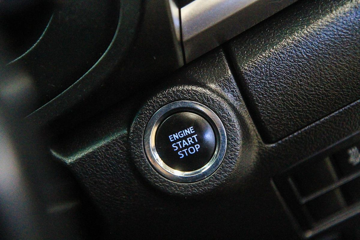 2017 Toyota Hilux SR5 GUN126R 4X4