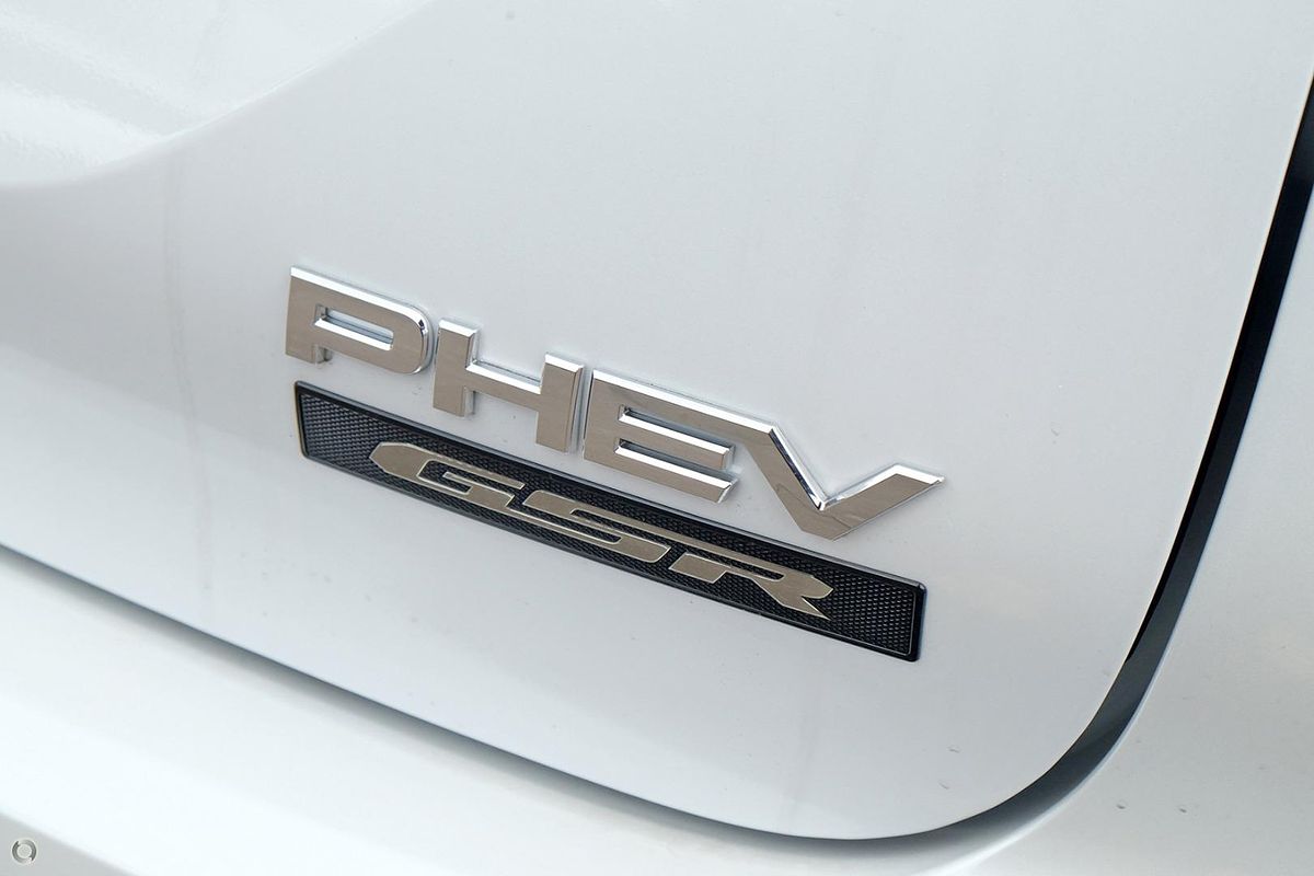 2024 Mitsubishi Outlander PHEV GSR ZM