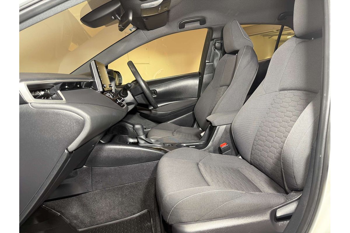 2018 Toyota Corolla Ascent Sport MZEA12R