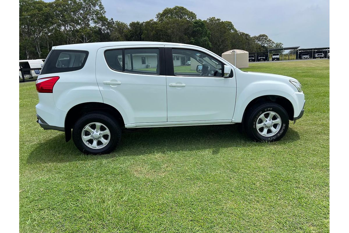 2017 Isuzu MU-X LS-M