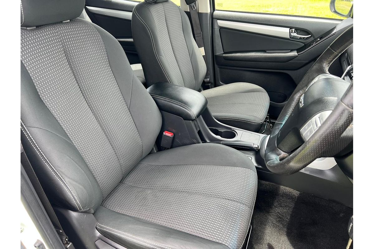 2017 Isuzu MU-X LS-M