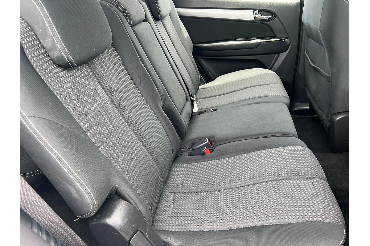 2017 Isuzu MU-X LS-M