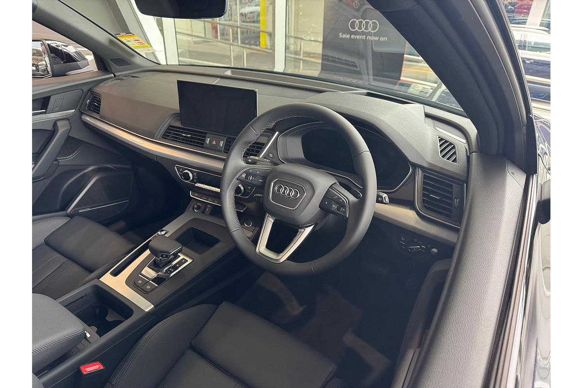 2024 Audi Q5 45 TFSI Sport FY