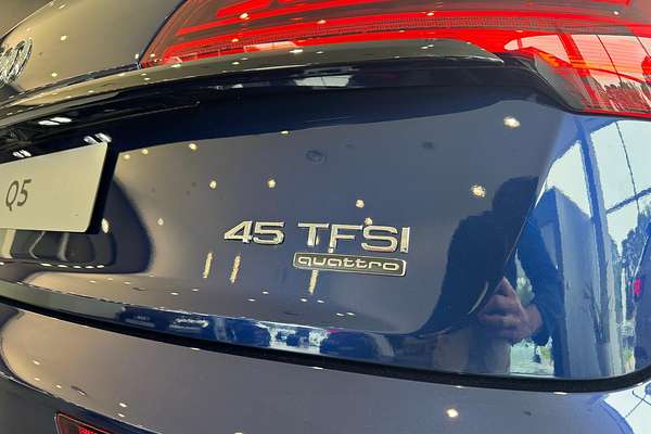 2024 Audi Q5 45 TFSI Sport FY