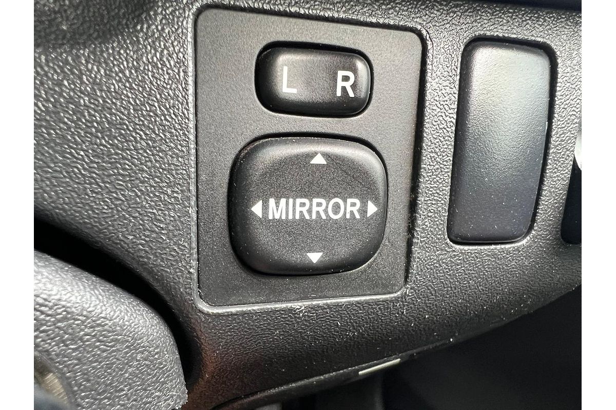 2013 Toyota Hiace KDH201R LWB