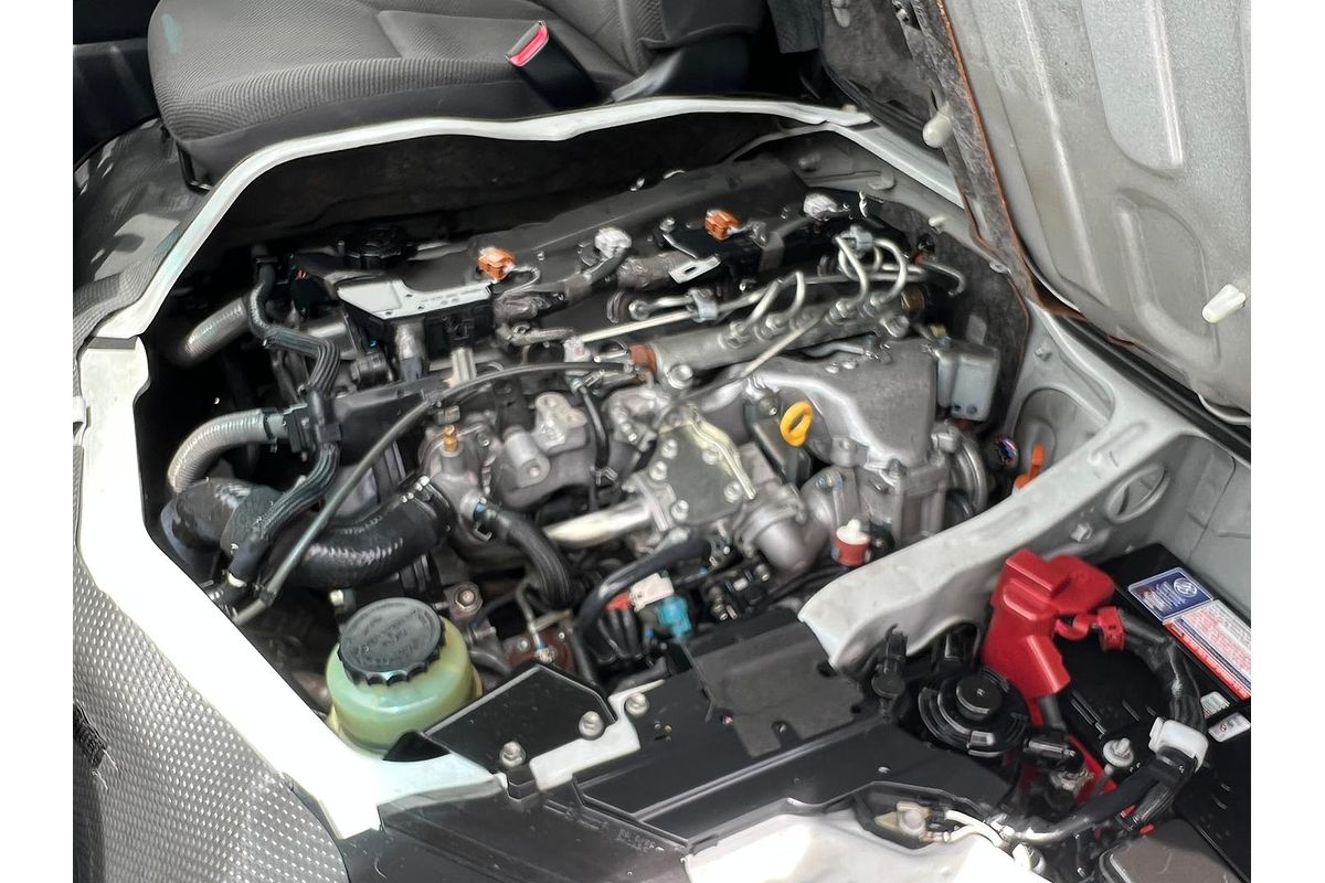 2013 Toyota Hiace KDH201R LWB