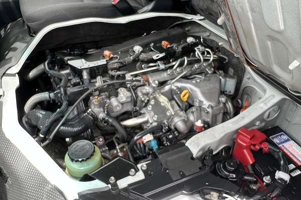2013 Toyota Hiace KDH201R LWB