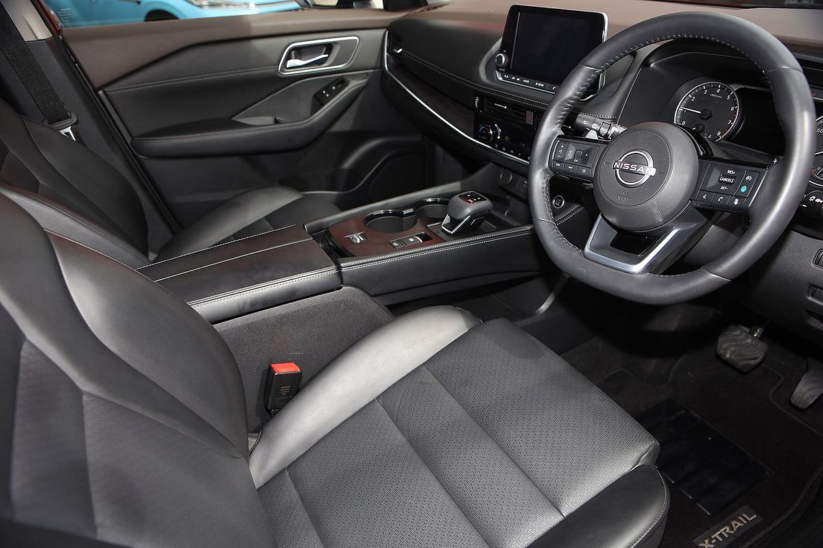 2023 Nissan X-TRAIL ST-L T33