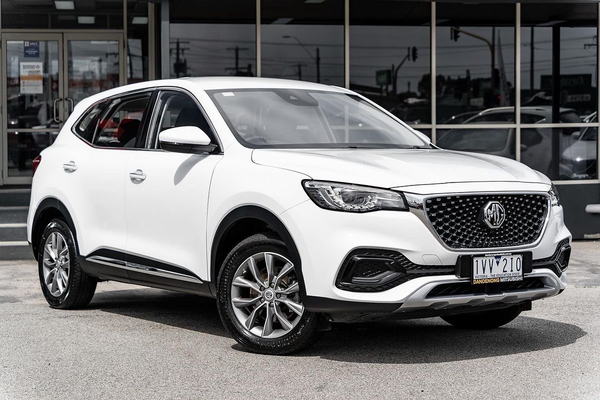 2022 MG HS Core SAS23