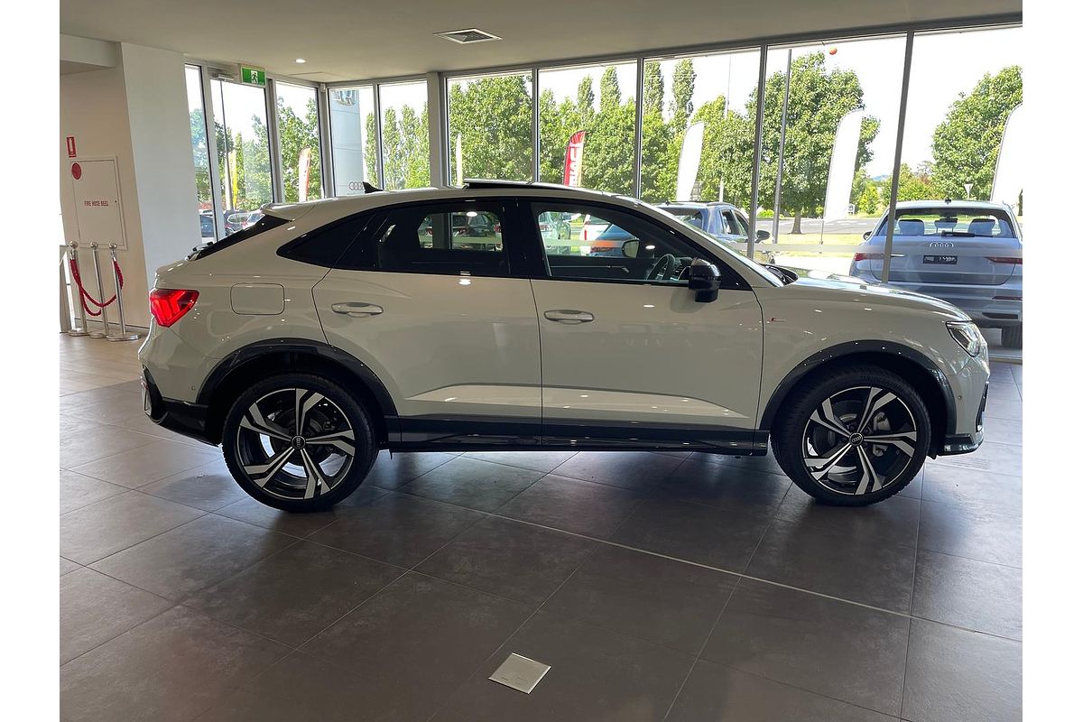 2024 Audi Q3 40 TFSI S Line F3