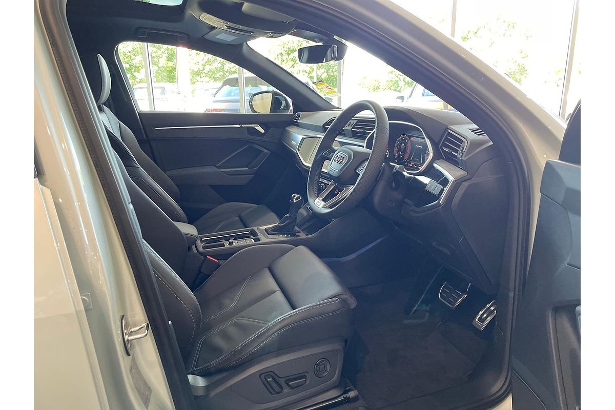 2024 Audi Q3 40 TFSI S Line F3