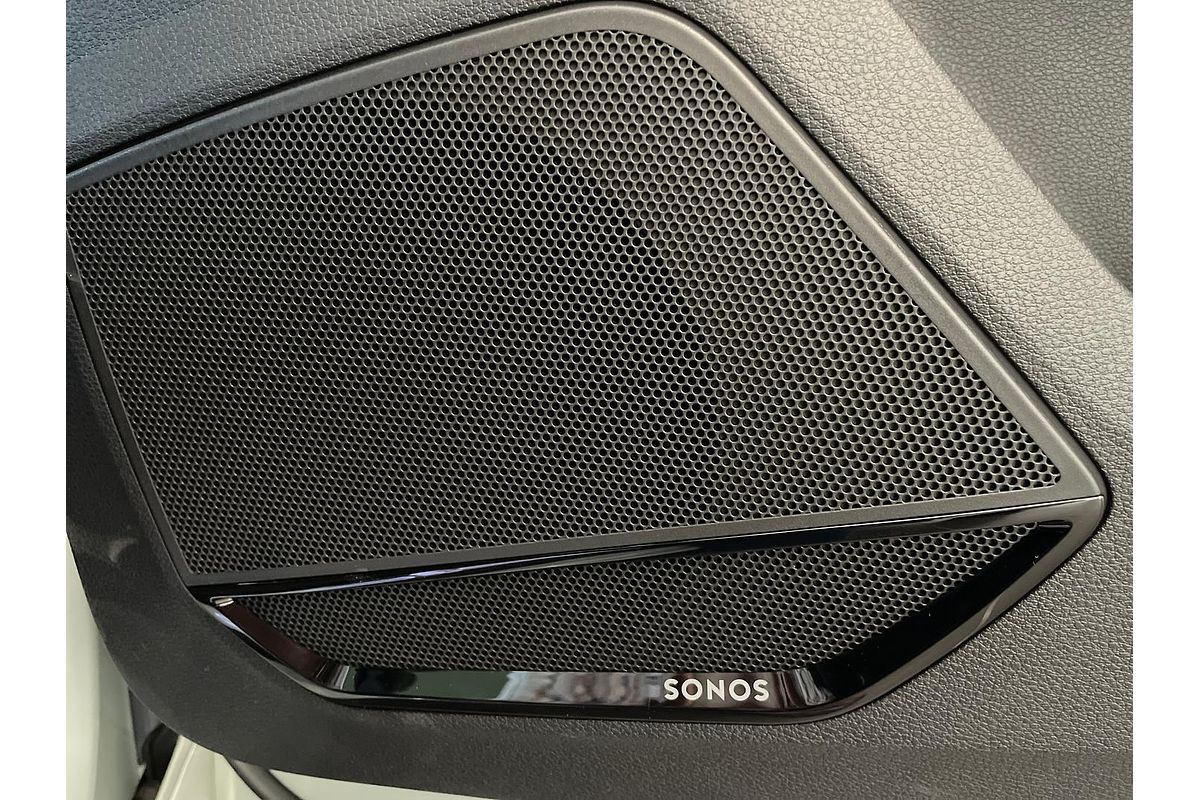 2024 Audi Q3 40 TFSI S Line F3