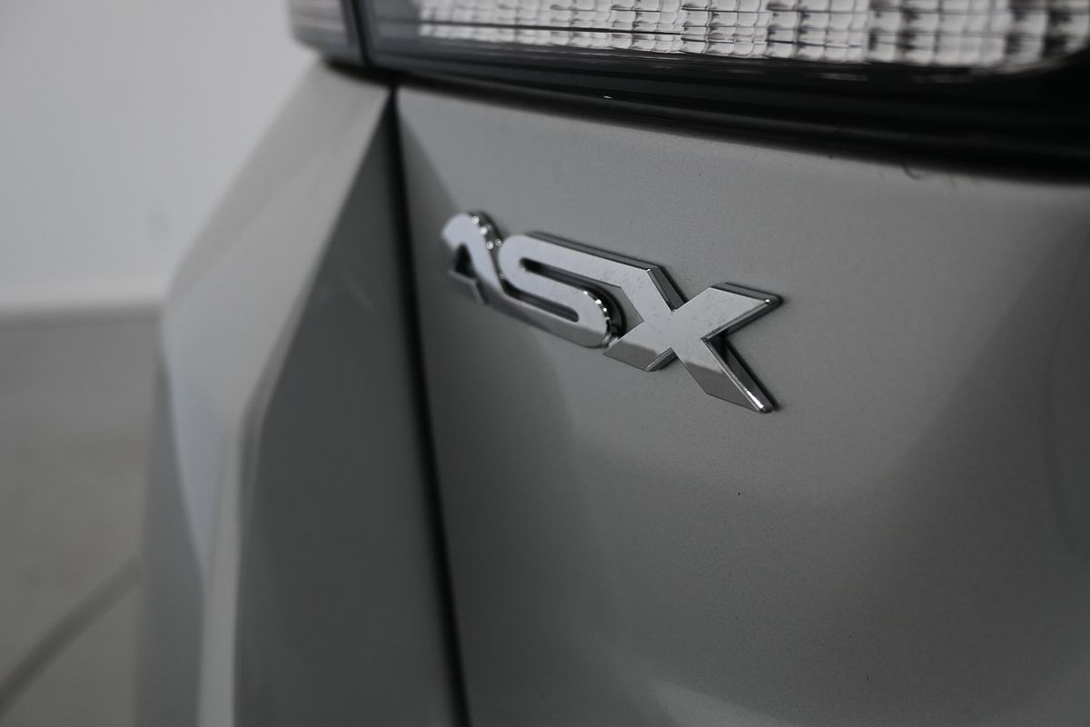 2025 Mitsubishi ASX ES XD