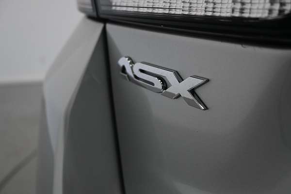 2025 Mitsubishi ASX ES XD