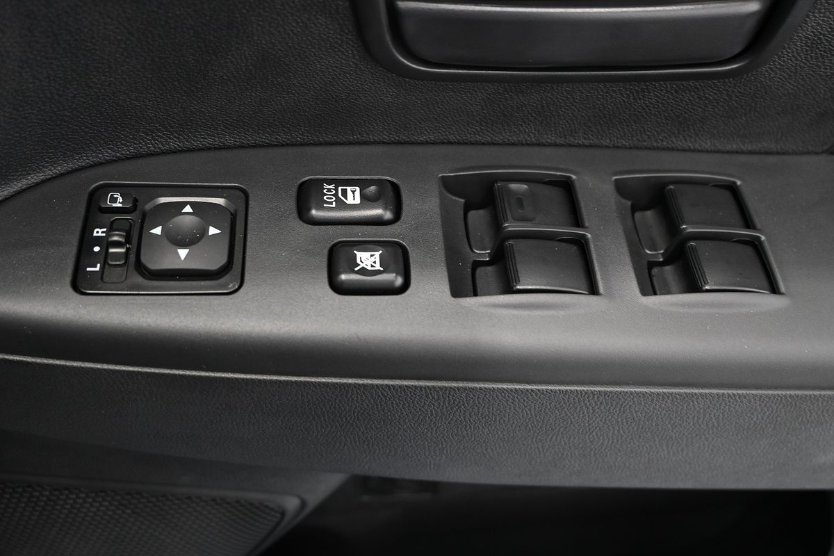 2025 Mitsubishi ASX ES XD