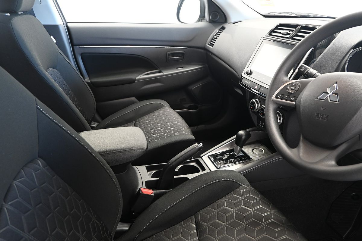 2025 Mitsubishi ASX ES XD