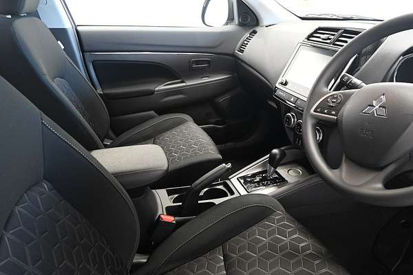2025 Mitsubishi ASX ES XD