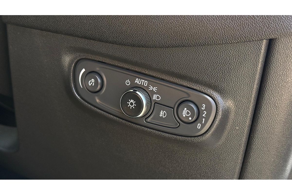 2020 Holden Equinox Black Edition EQ