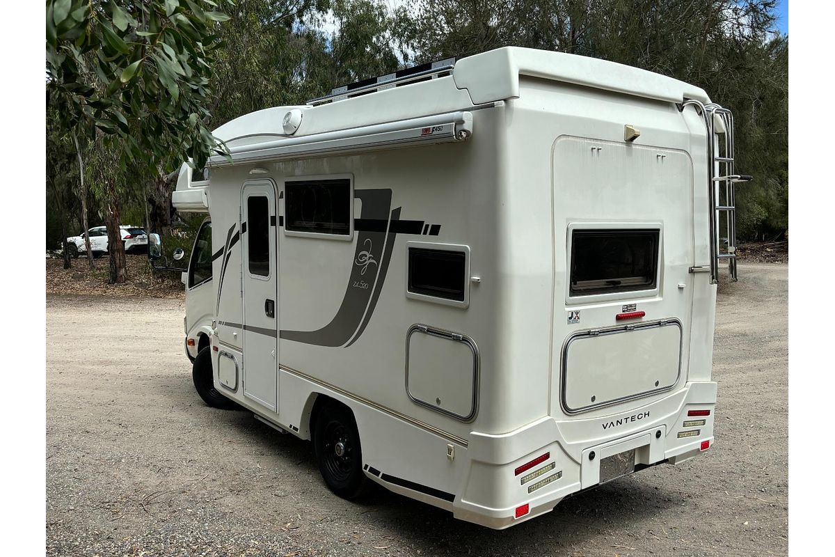 2017 Toyota Camroad 4x4 Motorhome KDY281