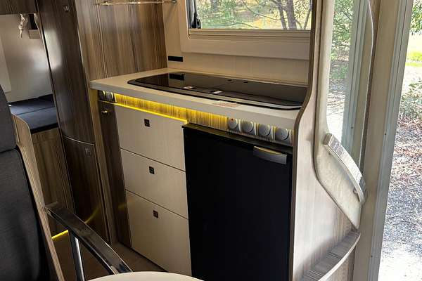 2017 Toyota Camroad 4x4 Motorhome KDY281