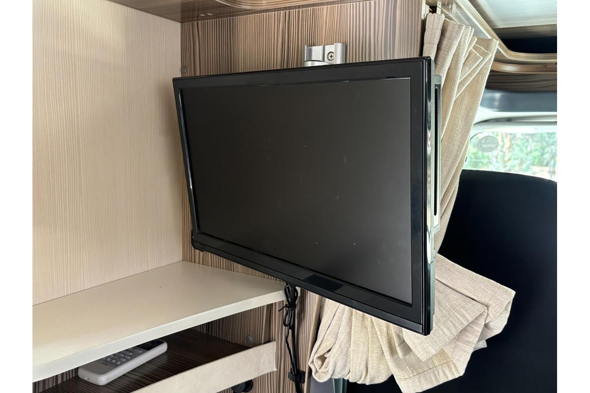 2017 Toyota Camroad 4x4 Motorhome KDY281
