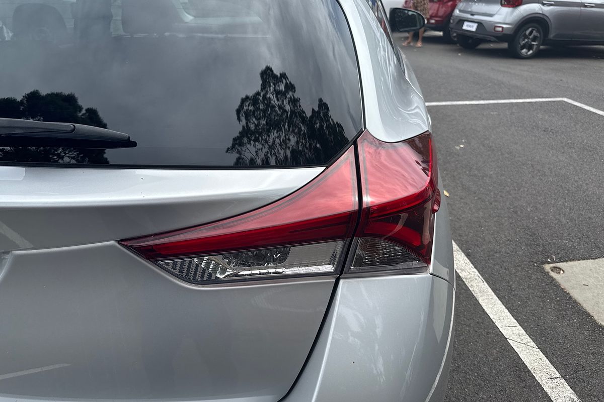 2016 Toyota Corolla Ascent Sport ZRE182R