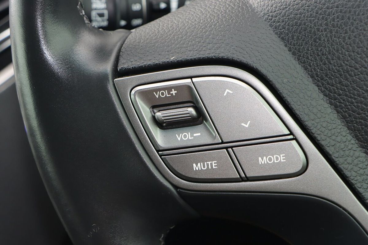2015 Hyundai Santa Fe Elite DM3 Series II