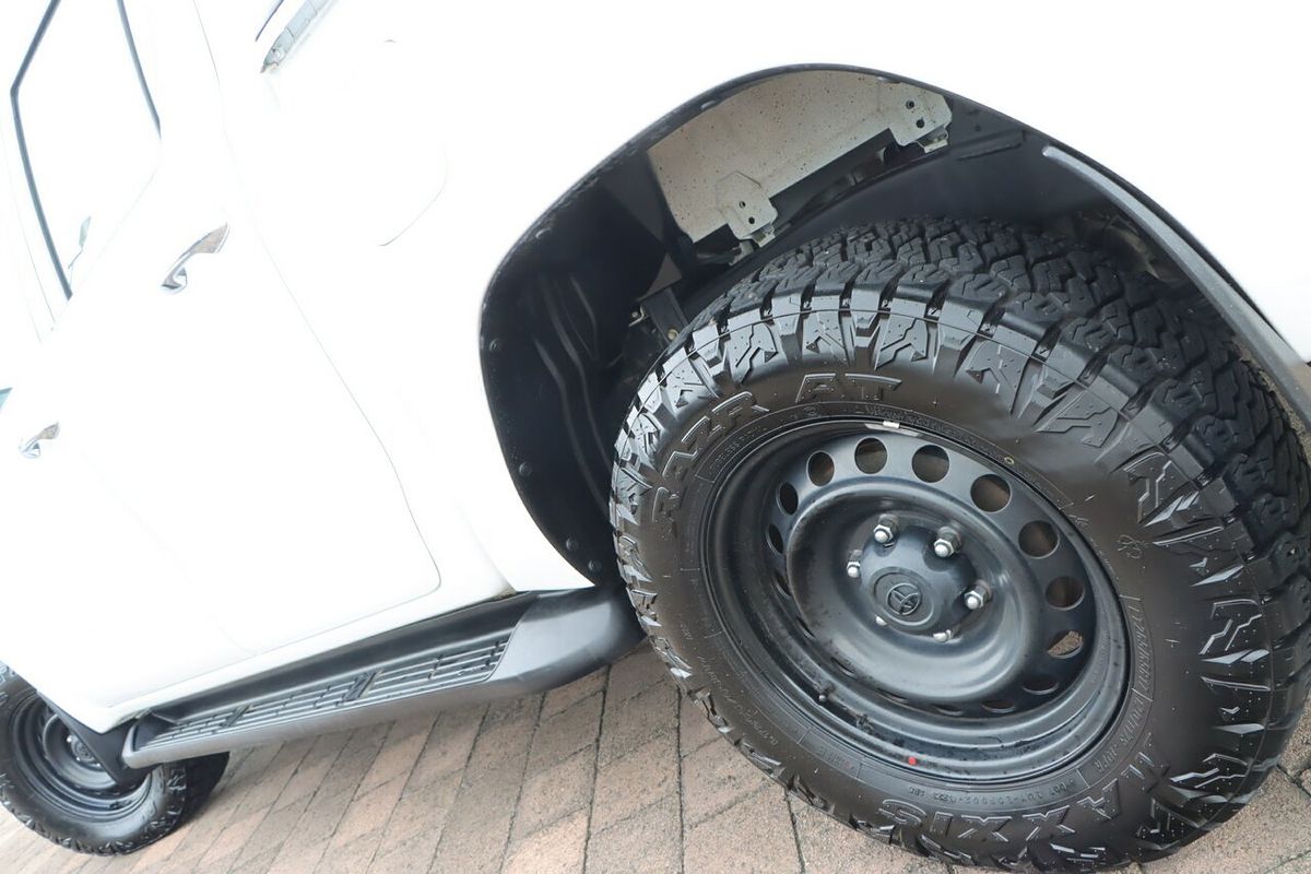 2016 Toyota Hilux SR GUN126R 4X4