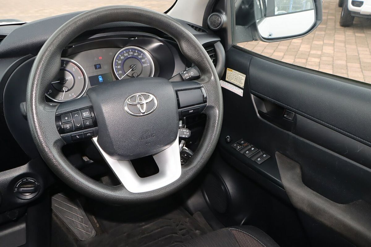 2016 Toyota Hilux SR GUN126R 4X4
