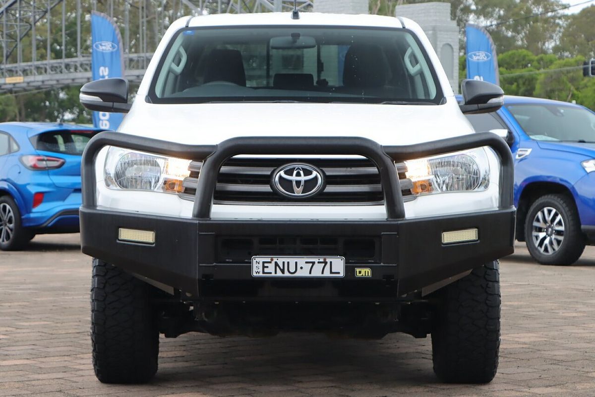 2016 Toyota Hilux SR GUN126R 4X4