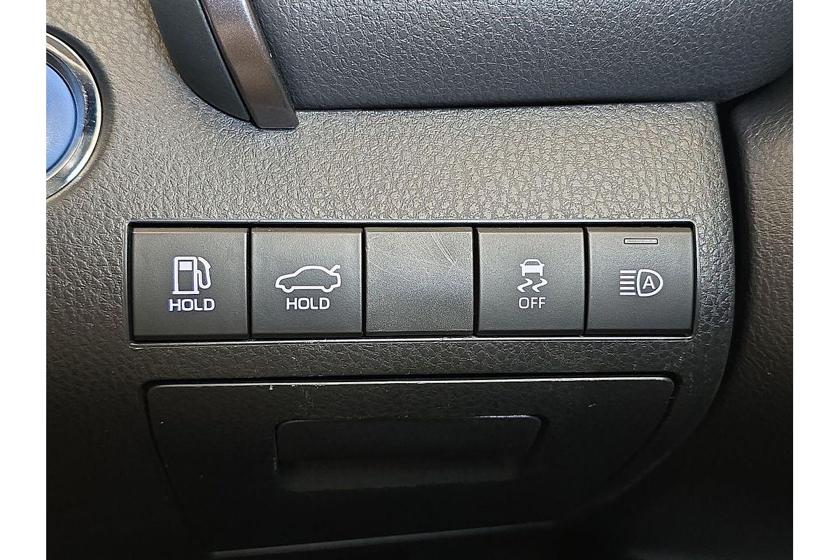 2021 Toyota Camry Ascent AXVH70R