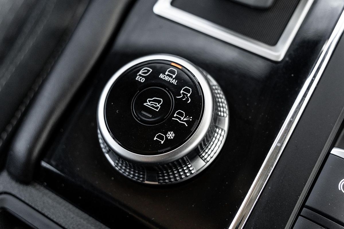 2023 Mitsubishi Outlander ES ZM