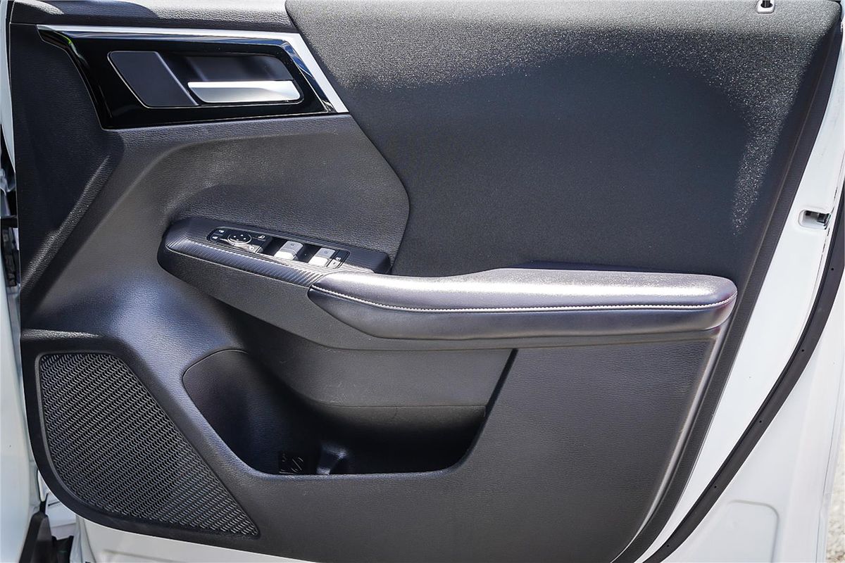 2022 Mitsubishi Outlander ES ZM