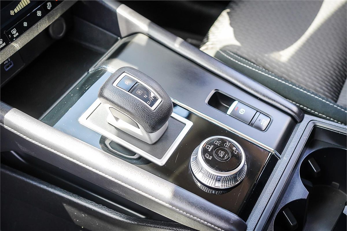 2022 Mitsubishi Outlander ES ZM