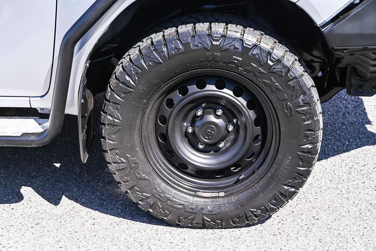 2015 Toyota Hilux SR GUN126R 4X4