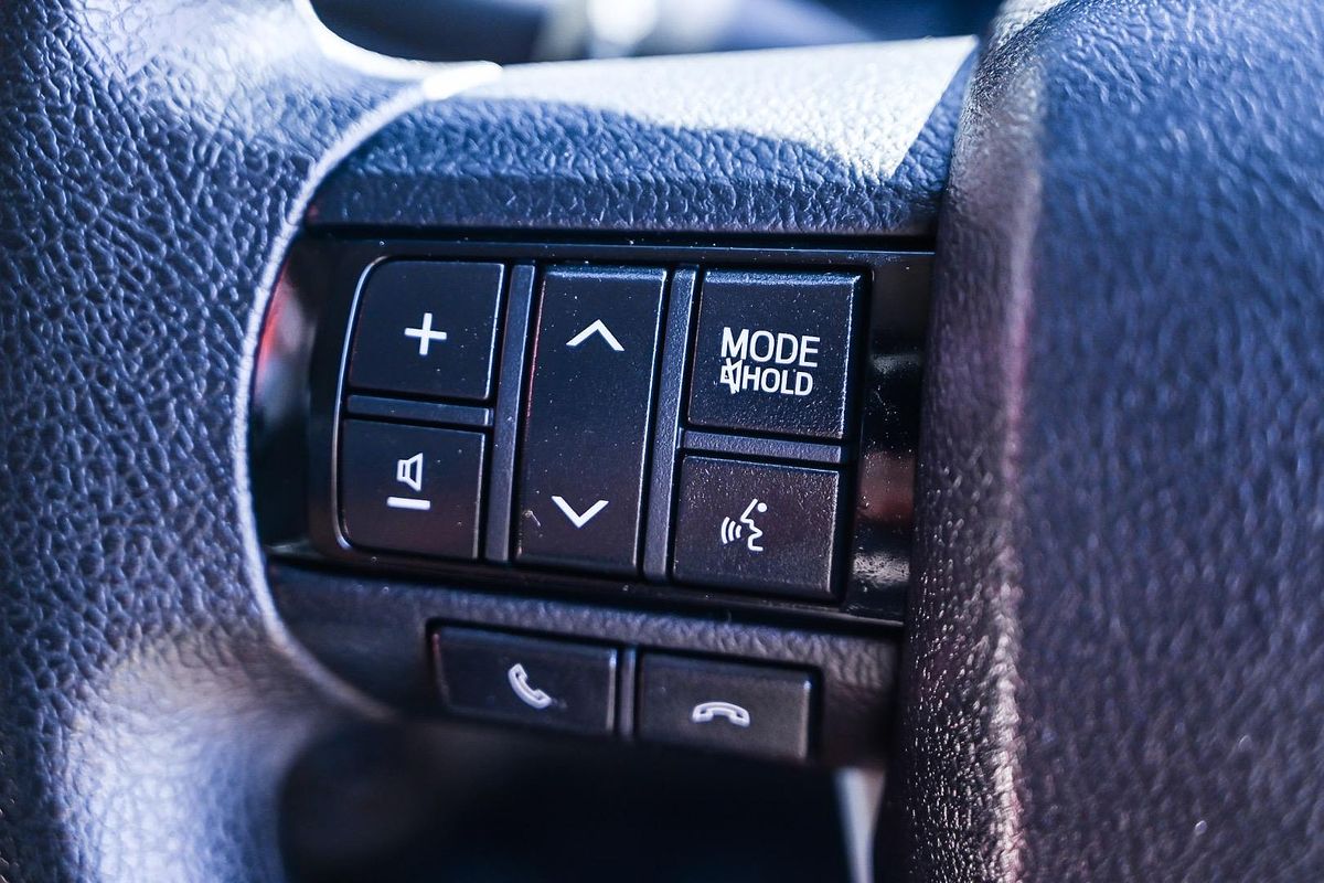 2015 Toyota Hilux SR GUN126R 4X4