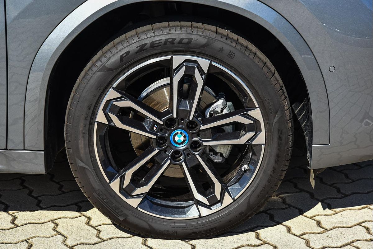 2024 BMW iX2 eDrive20 M Sport U10