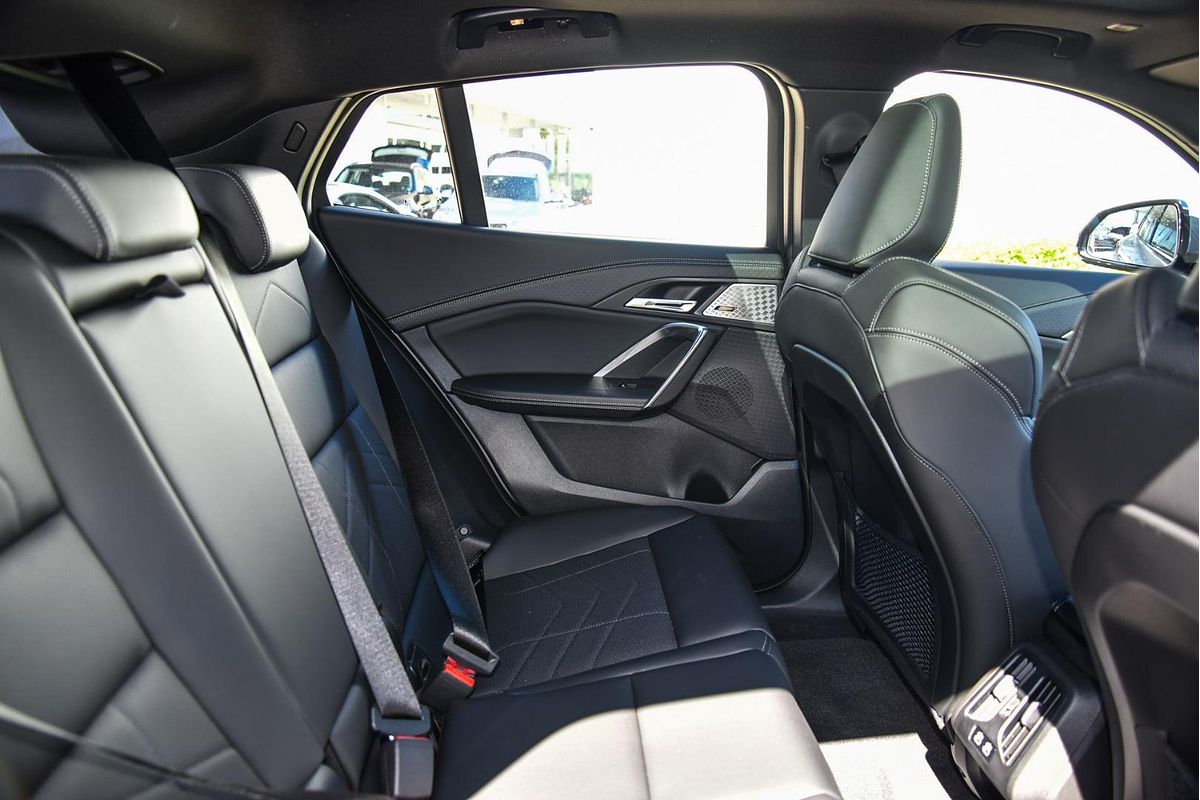 2024 BMW iX2 eDrive20 M Sport U10
