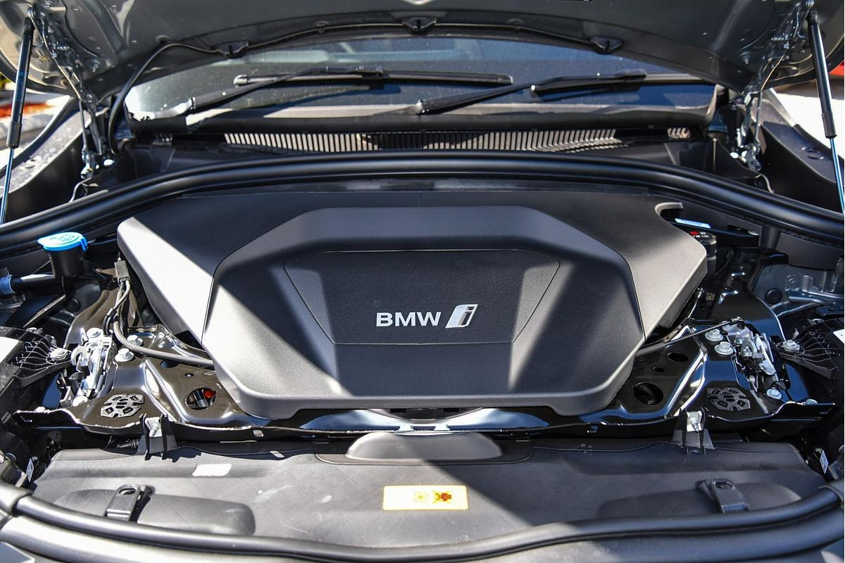 2024 BMW iX2 eDrive20 M Sport U10