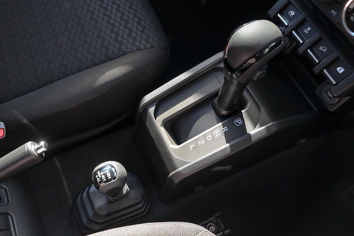 2025 Suzuki Jimny GLX GJ