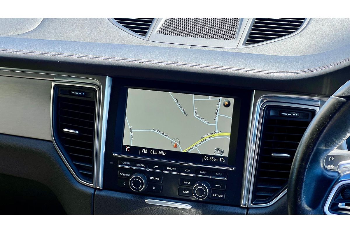 2014 Porsche Macan Turbo 95B