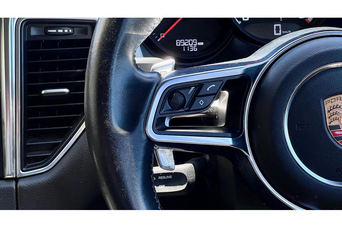 2014 Porsche Macan Turbo 95B